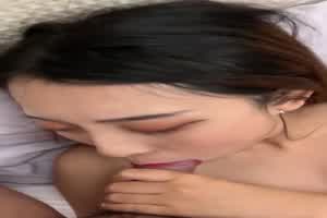 迷恋鸡巴的姑娘最迷人  背景图片