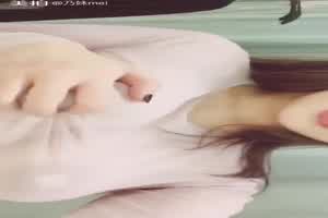 极致E奶福利颜值高身材好，想不想撕了她  背景图片