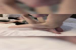 气质妹被89刺青男操到浪叫  背景图片