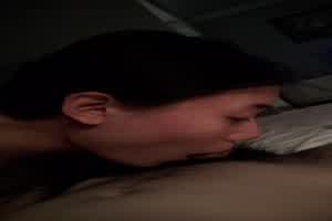 后入昨晚喝醉的火爆肥妞，最后射在屁股上  背景图片