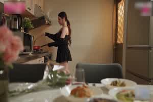 麻豆传媒 花花 骚货人妻背德SEX 崩坏臣服牛郎巨根  背景图片