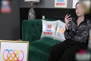 星空无限传媒 月牙 注射媚药后不断被抽插的女司机  背景图片