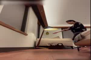 Perry 内射情色网红姐姐 今晚入谁家呢？  背景图片