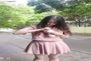 小公寓猛操白嫩的D奶小女友  背景图片