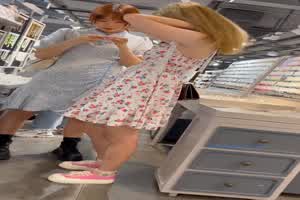 很粉的妹子高清HD  背景图片