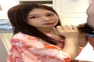 极品骚货口活伺候  背景图片