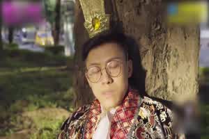 91制片厂 曹操穿越狠操性感人妻  背景图片