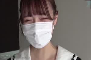 女学生口爆一轮 她默默给我吞下  背景图片