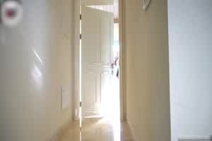 mia 情趣学生服激情做爱  背景图片