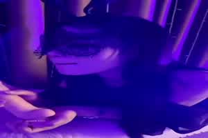 bunny vivian 夜店包相吸阳具  背景图片