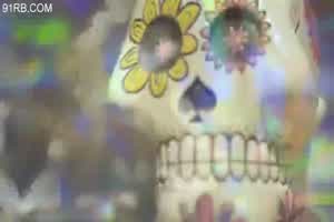 麻豆最新~国产AV刺青师2 冷艳刺青师性爱成瘾高潮再起  背景图片