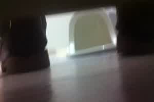 偷偷跟踪高中情侣在公厕当四脚兽 两人干的忘我没注意被人偷拍  背景图片