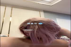 骚货沉浸在鸡巴世界  背景图片