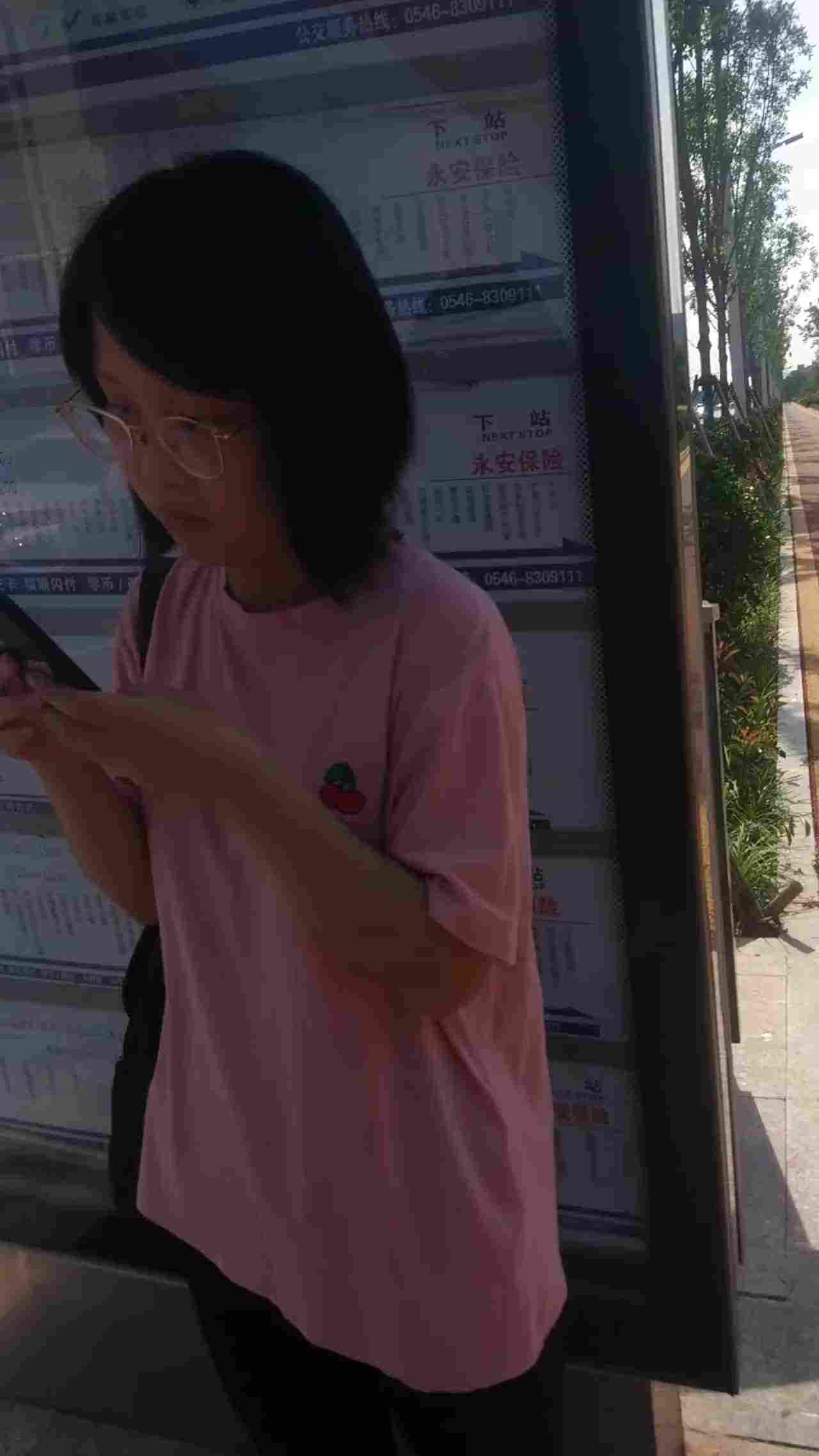  飞机侠勇者无畏直面女大生狂撸表现情欲满溢 的剧照9