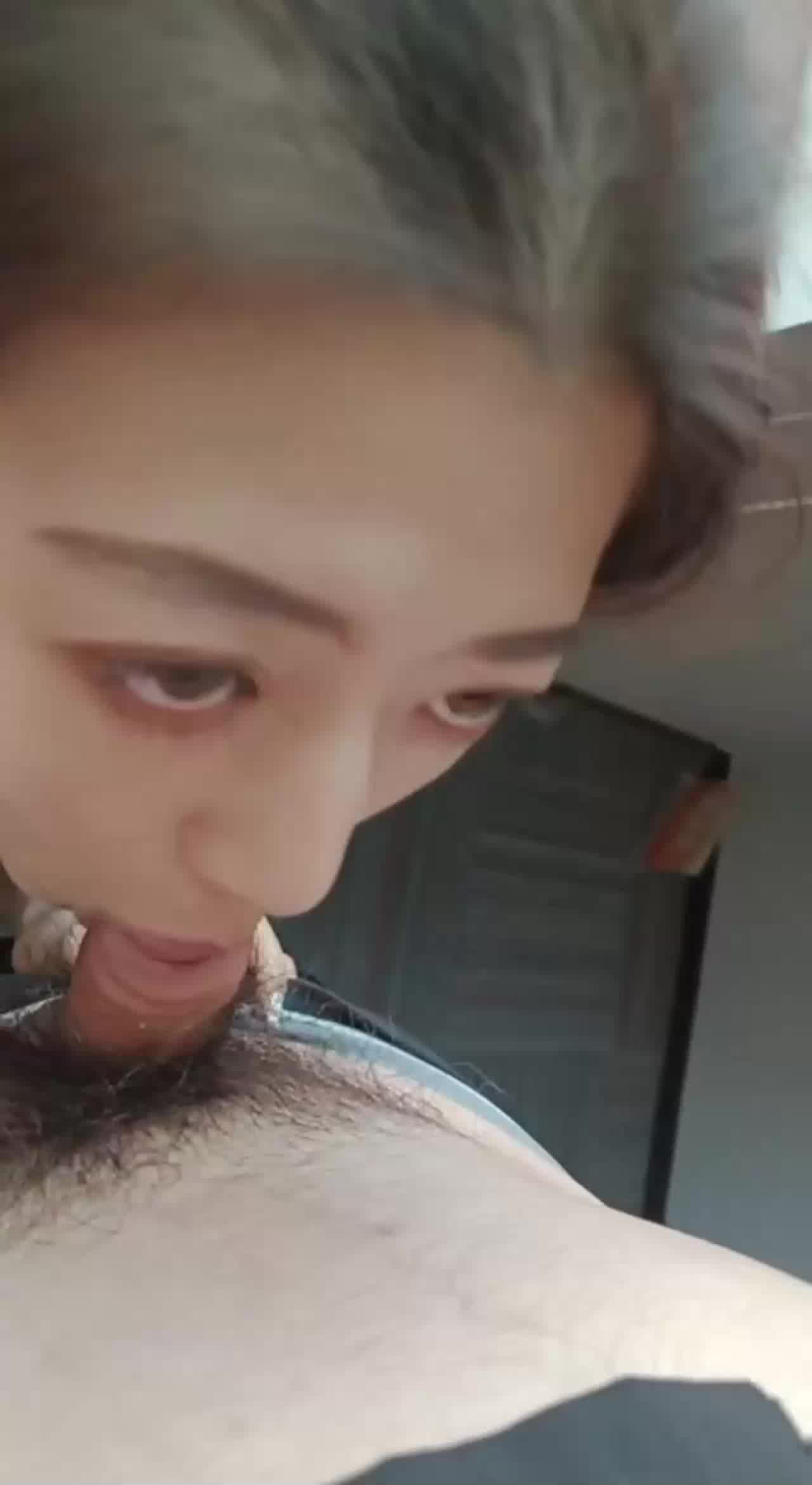  朋友的女人 他估计不知道她私底下那么骚 的剧照5