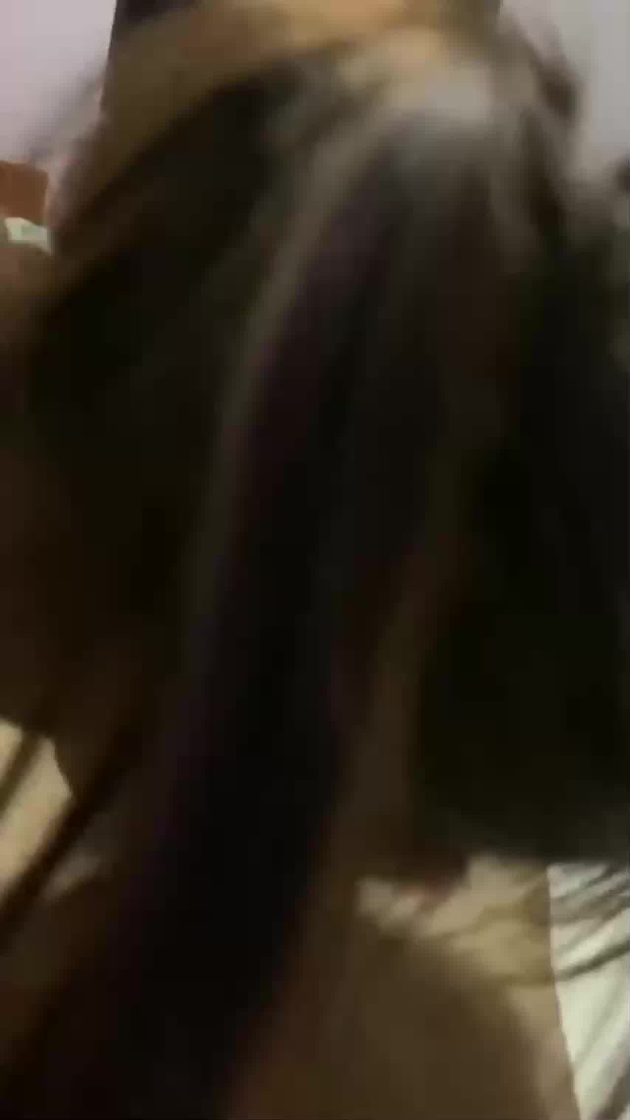  风骚淫荡女友享受口交带来的快感 的剧照2