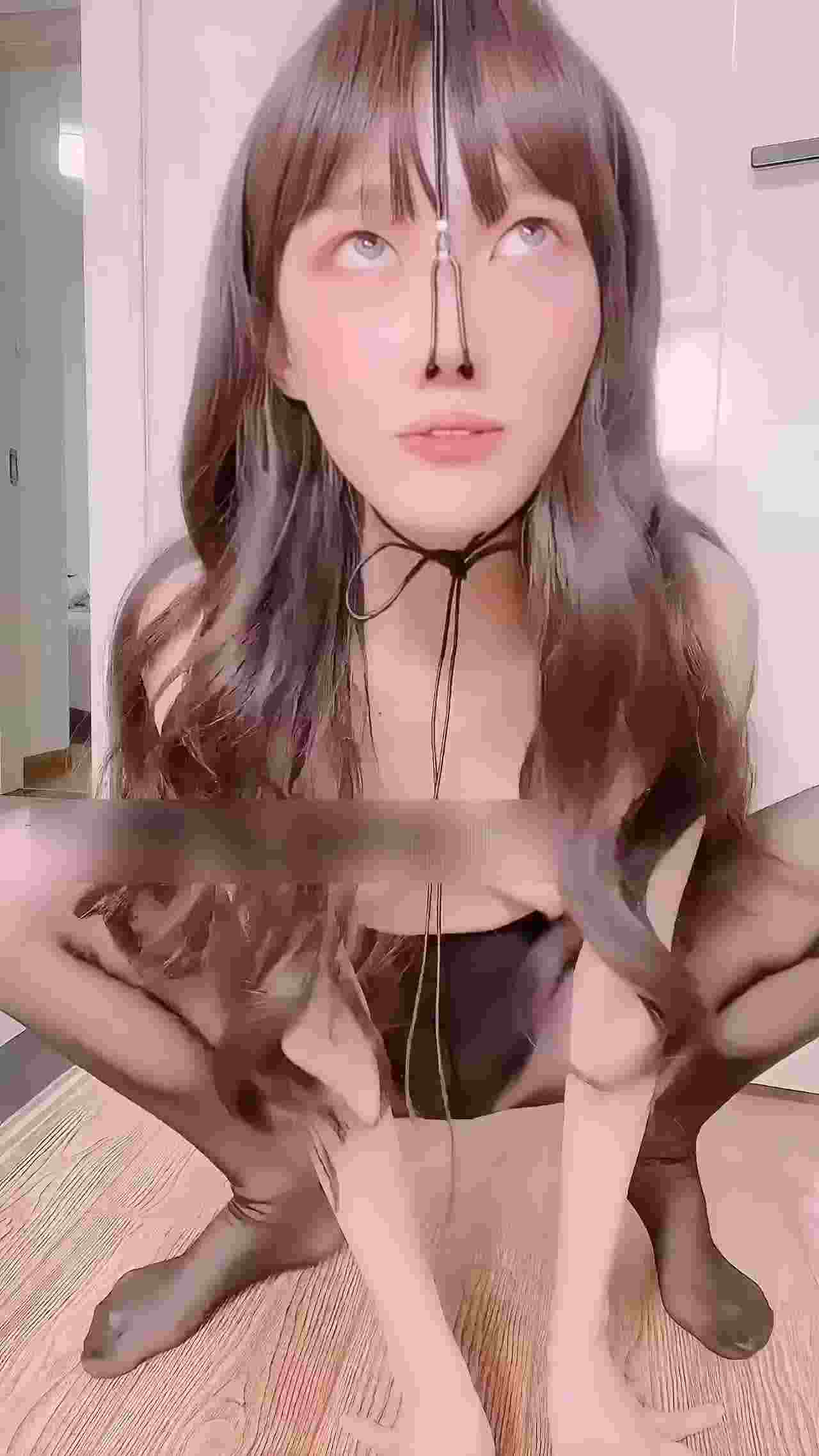  快看！有只母狗发情啦 的剧照8