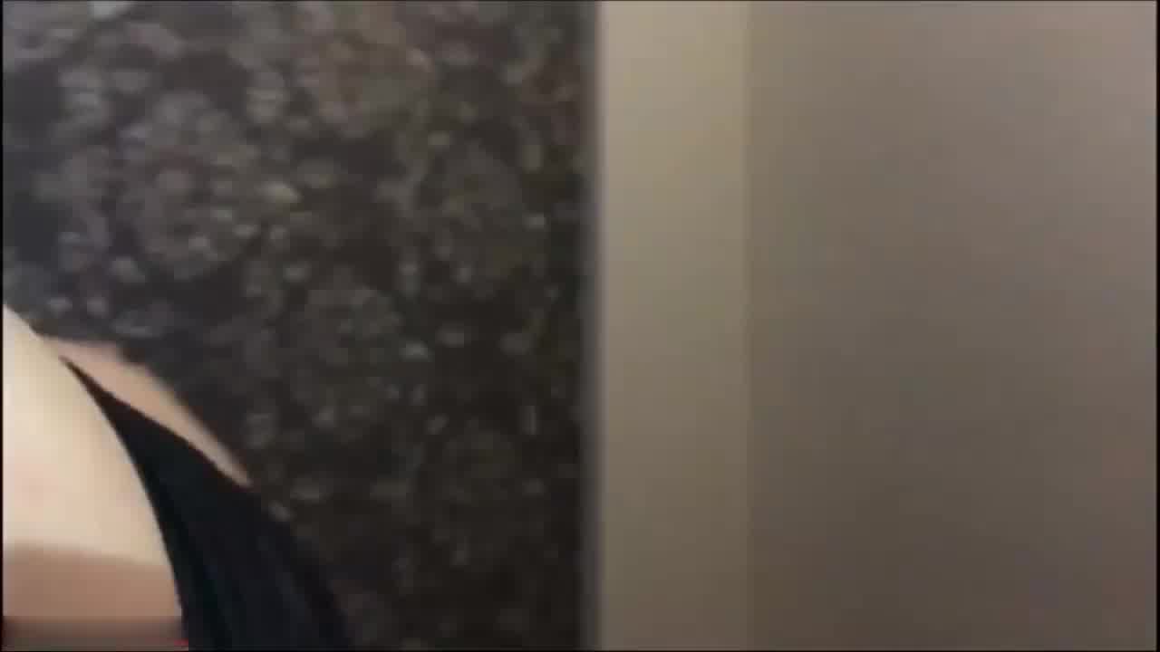  少妇淫妻疯狂3p 绿帽一旁欣赏 的剧照10