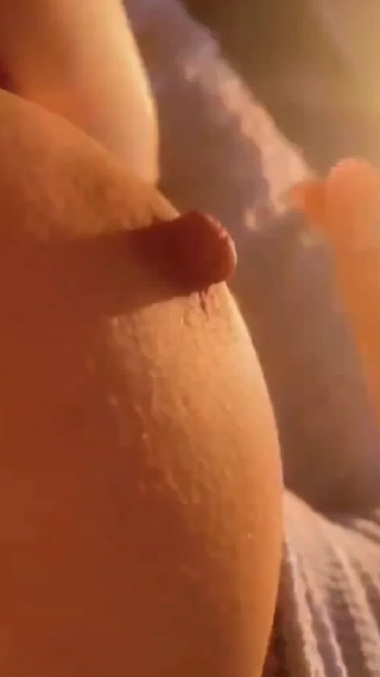  嗷嗷待哺的R头 的剧照2