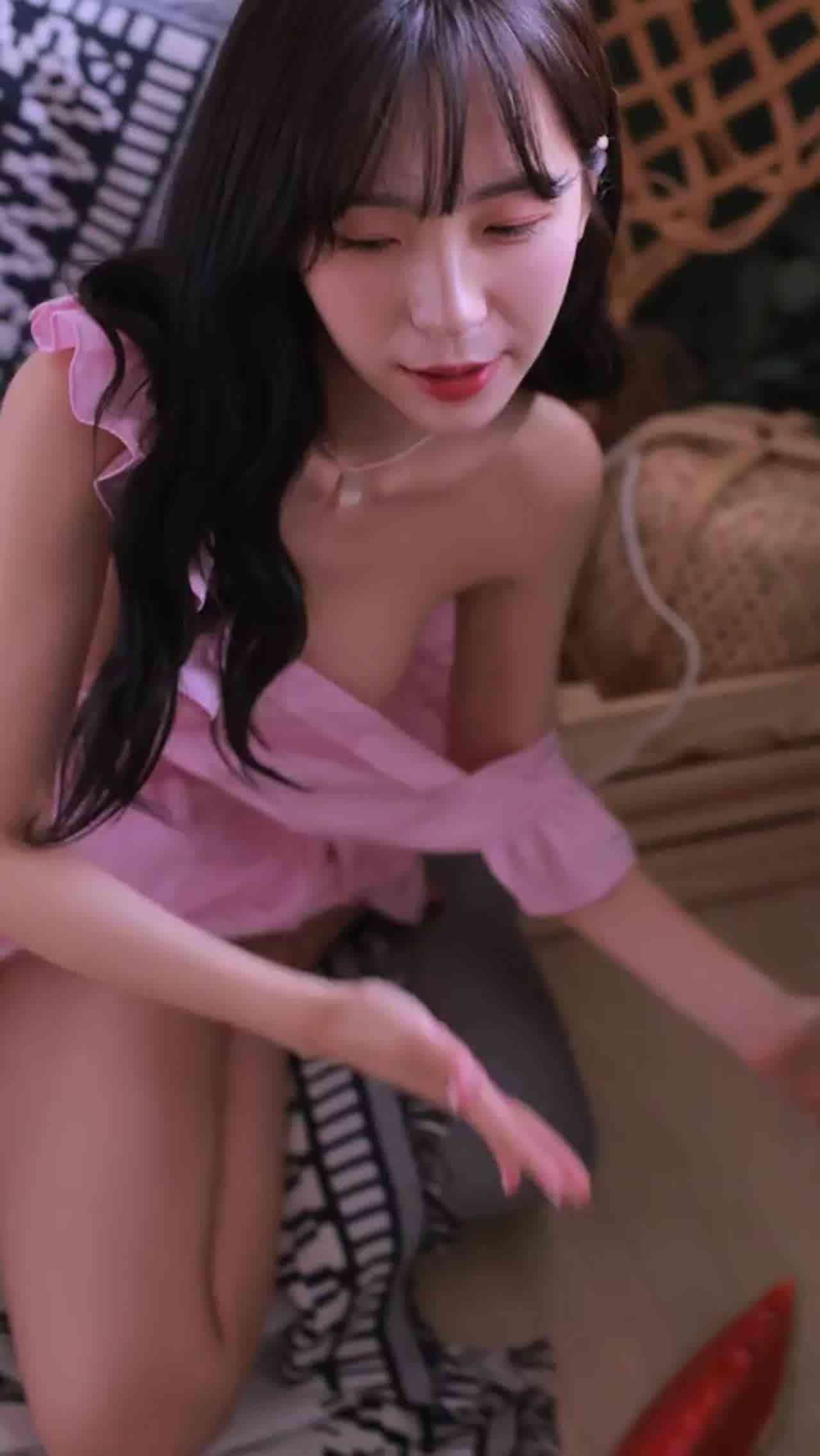  前方核能！极萌yoona吃西瓜超诱人 的剧照8