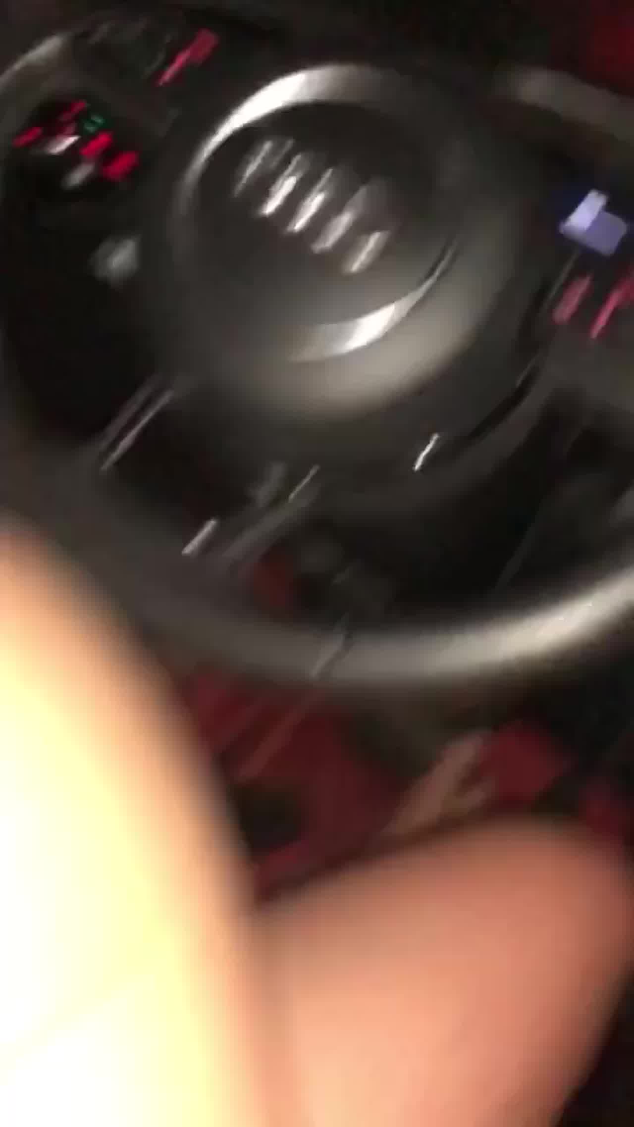  车震，边开边干 的剧照4