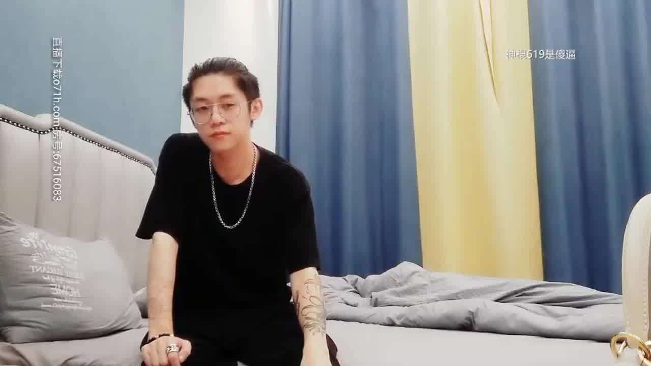  《李八八全国探花》俏丽小骚妇饿很久了，看到肉棒便迫不及待 的剧照9