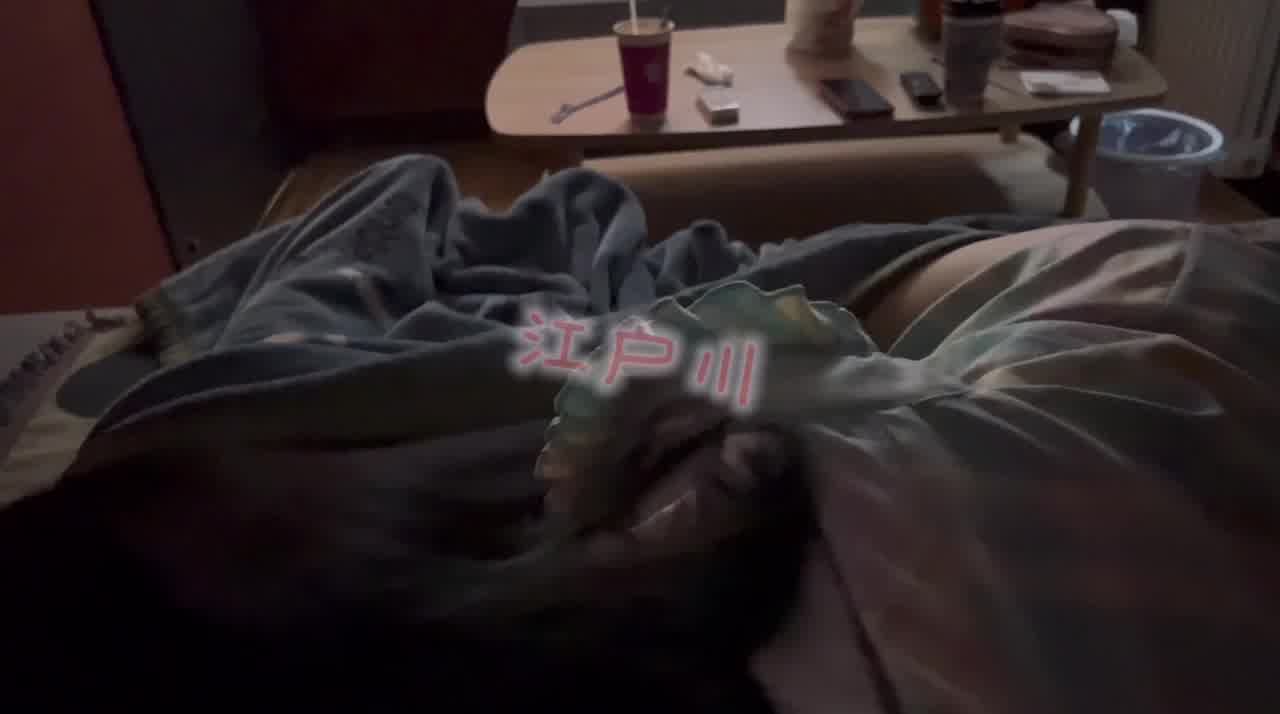  看着电影吃鸡巴 的剧照3