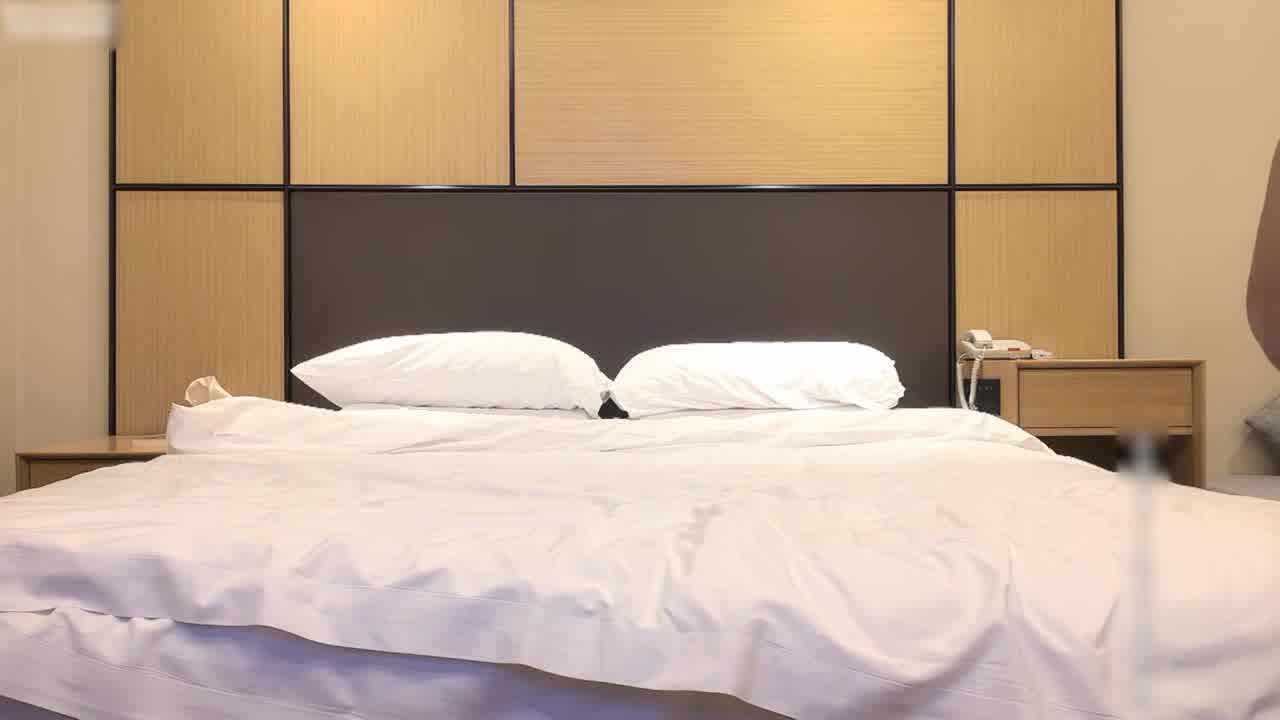  小宝探花 黑衣短裙高颜值气质姐姐 的剧照3