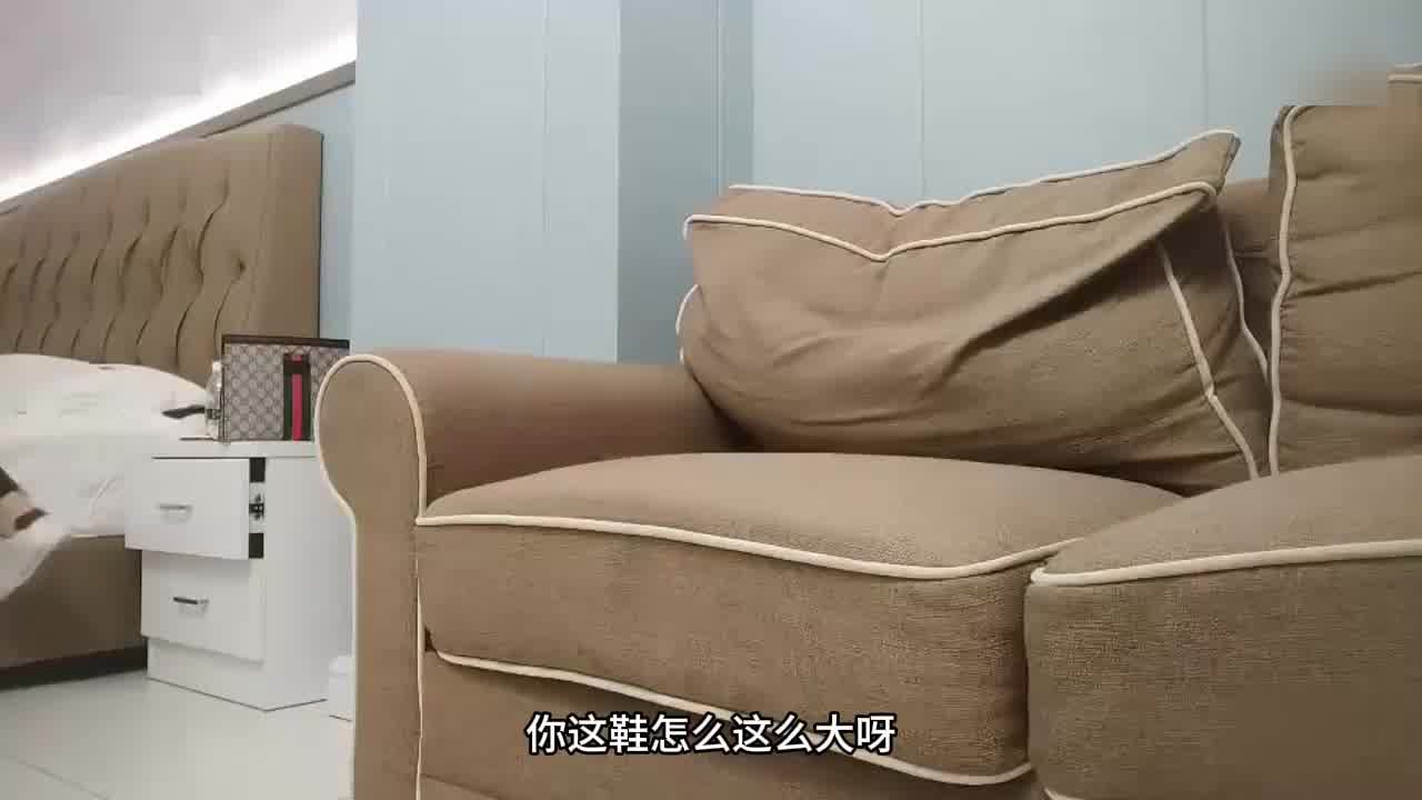  【网撩良家人妻】：不想第一次见面就发生关系，不要这样！强行脱裤子抠逼，无套输出内射。 的剧照10