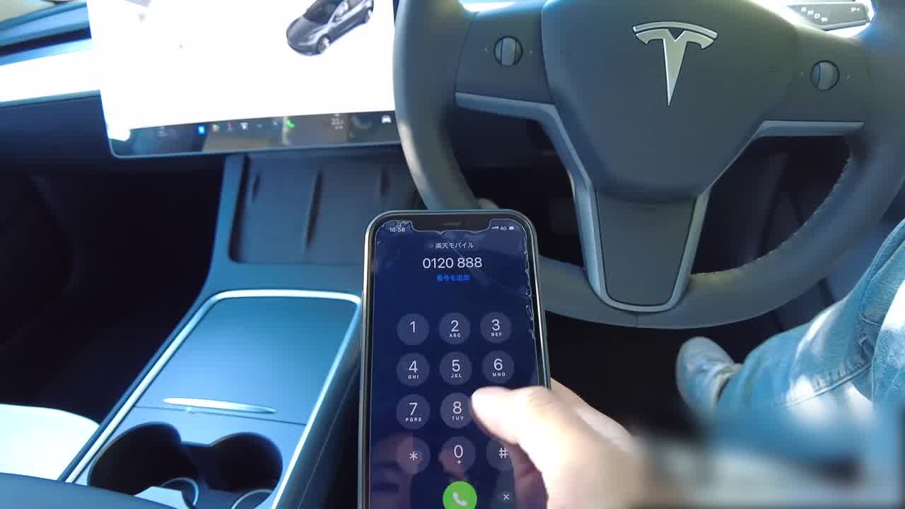  Naomi 巨乳辣妹帮我洗车看到受不了要想来射一发了 的剧照1