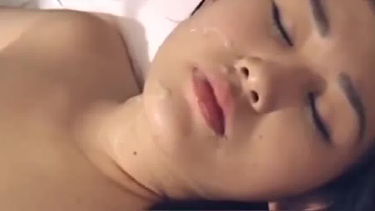  2000约的炮，质量不错，疯狂抽插射一脸 的剧照2