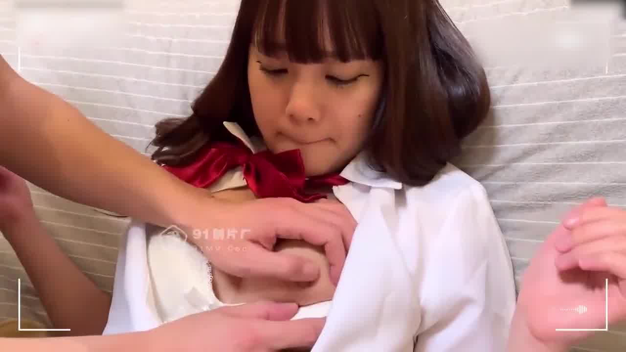  91特派员 3P体验敏感嫩穴边操边出水AYAI 的剧照6