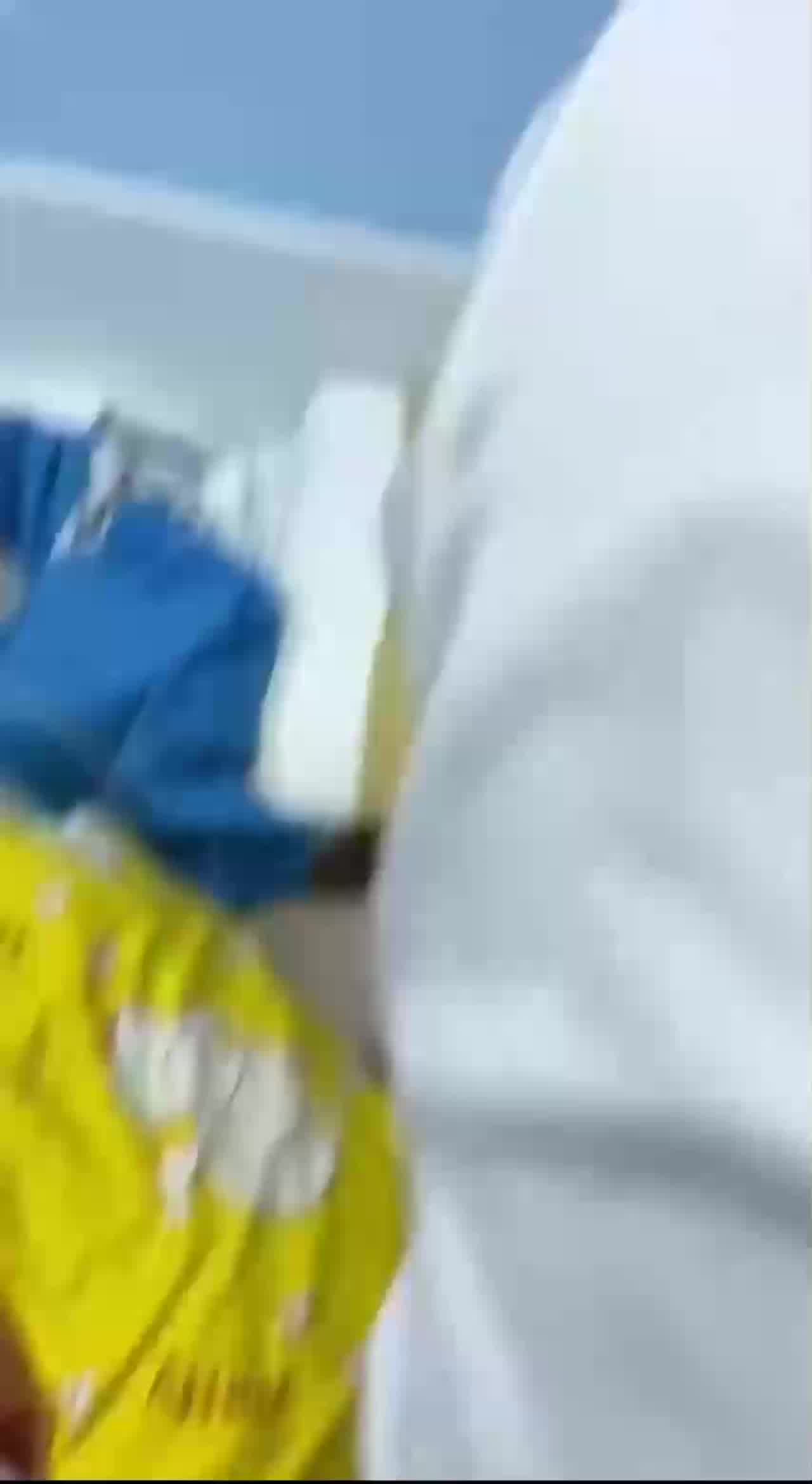  上海剑桥学院蜂腰翘臀 ”薛翊宁“ 被校男友强拍啪啪，呻吟声很顶 的剧照1