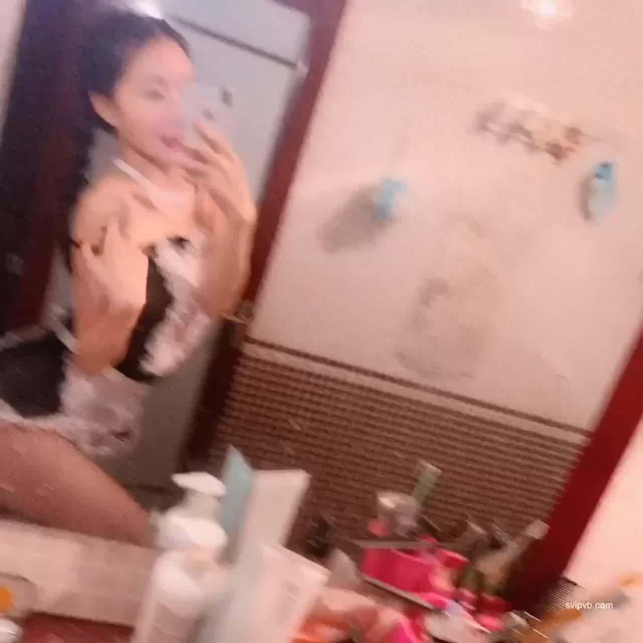  弭多莉 性感黑丝大长腿女仆装 二 的剧照7