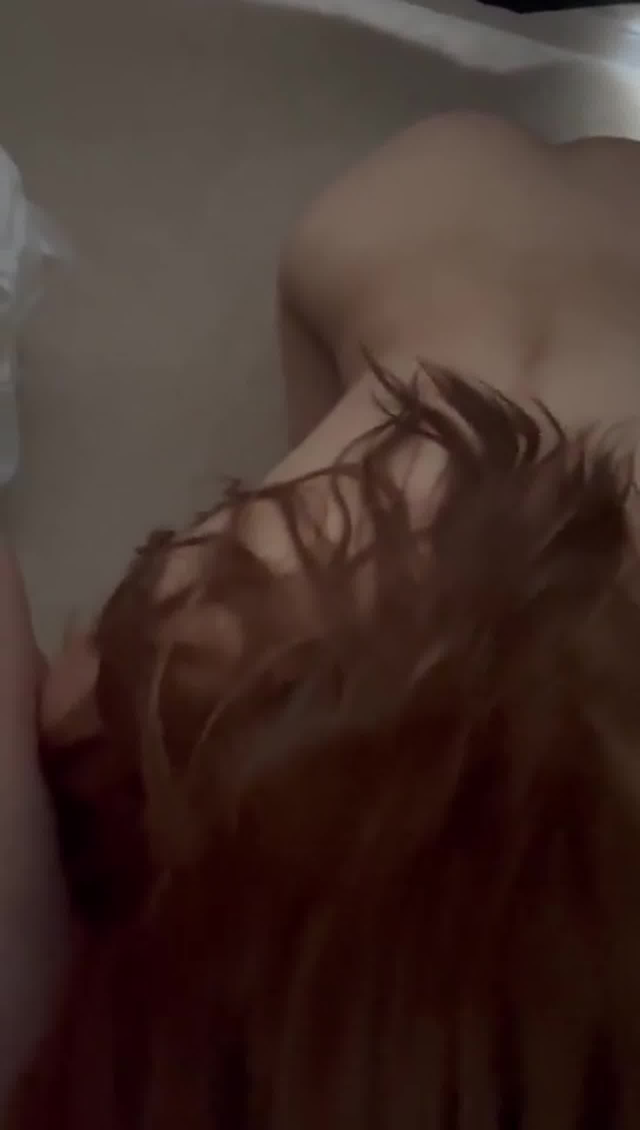  美女太可爱都想直接射进嘴里 的剧照1