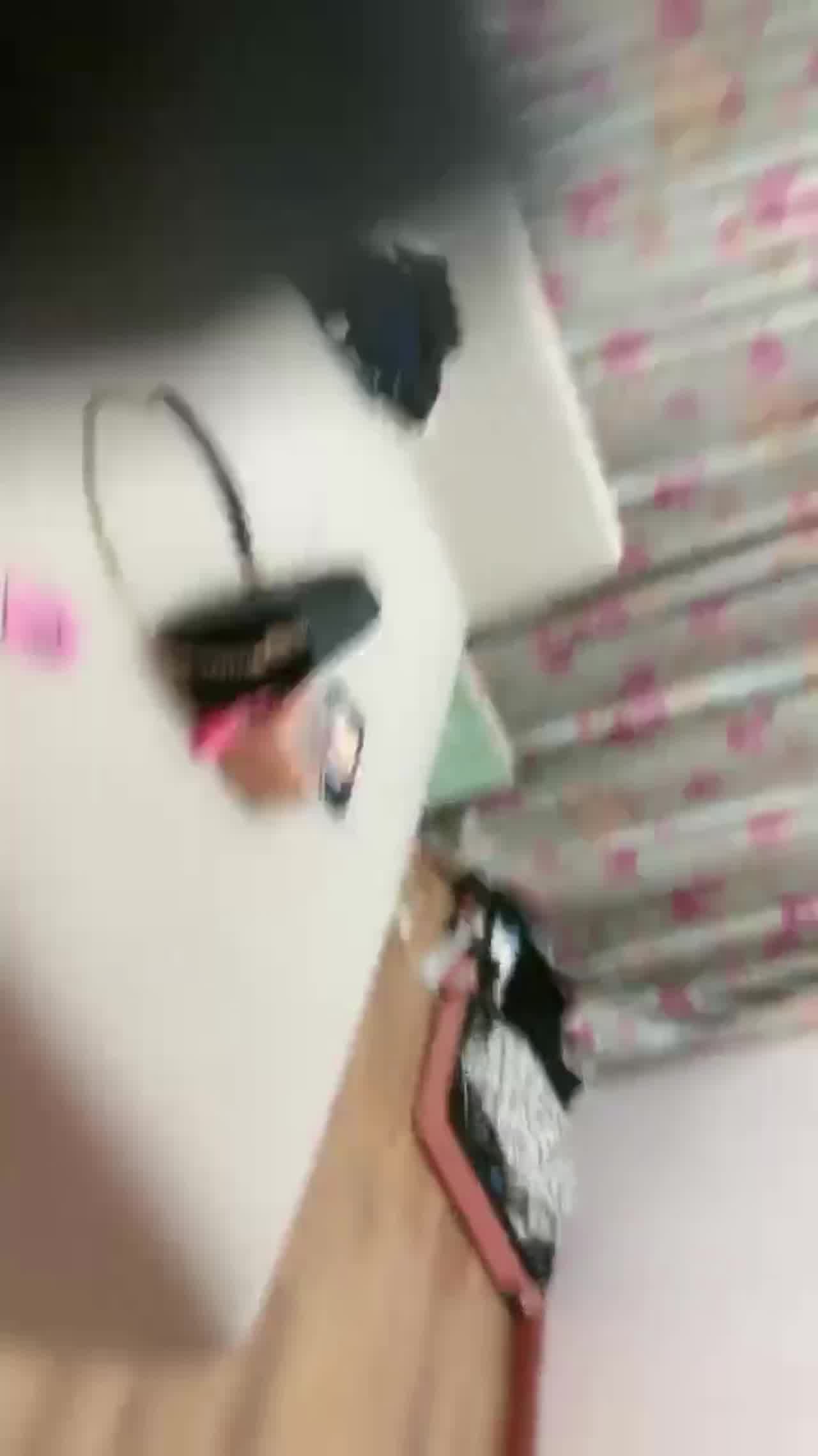  要接受惩罚，没想到被要求戴上了小母狗项圈一天与熟客私下约啪 的剧照8