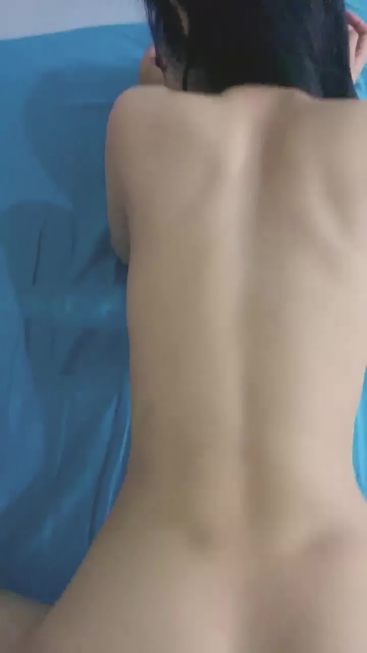  极品美魔女淫荡身体水喷的整个都是！ 的剧照3