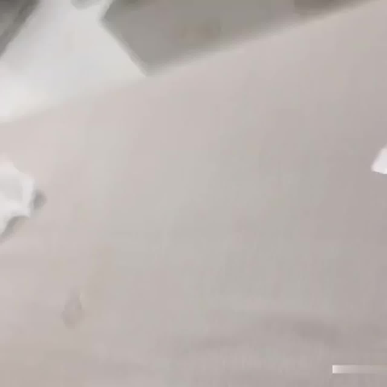  享受美女深喉毒龙钻 的剧照2