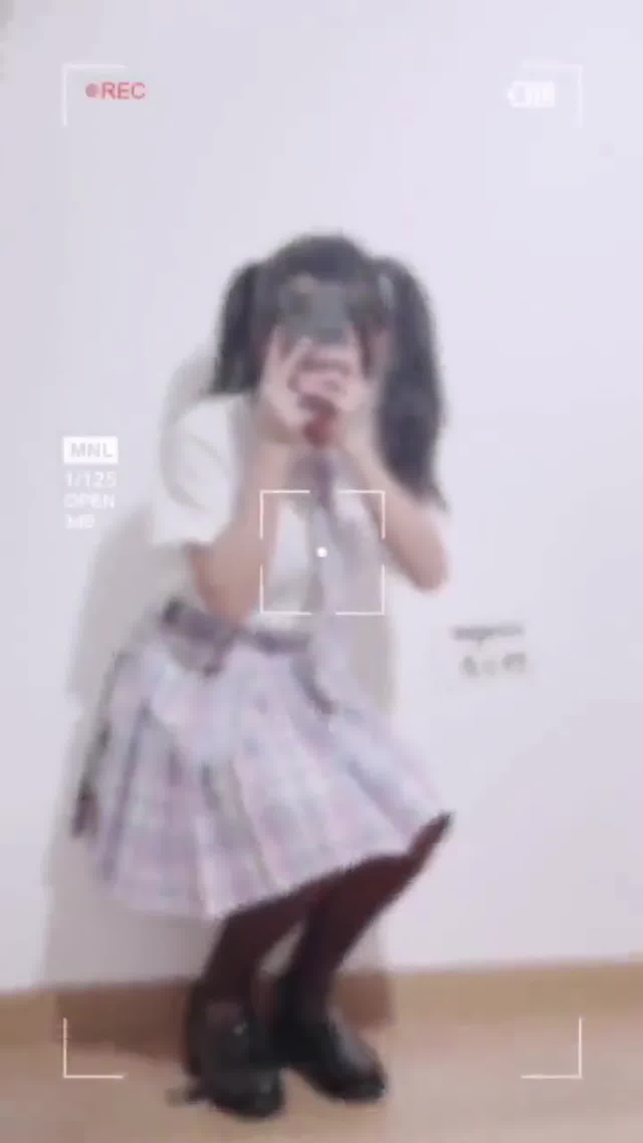  苏小柠 双马尾萝利不是白虎 的剧照10