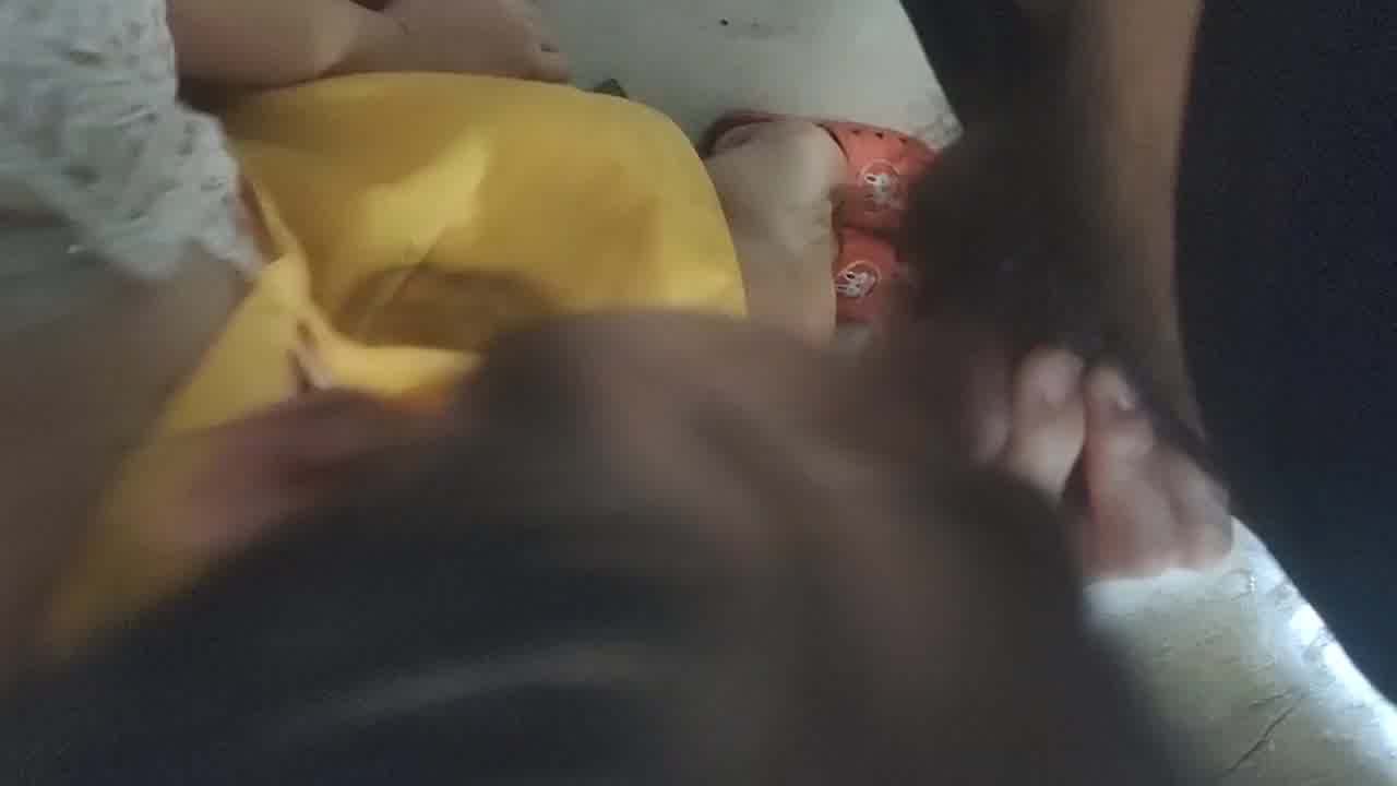  老婆在店里帮口交 的剧照7