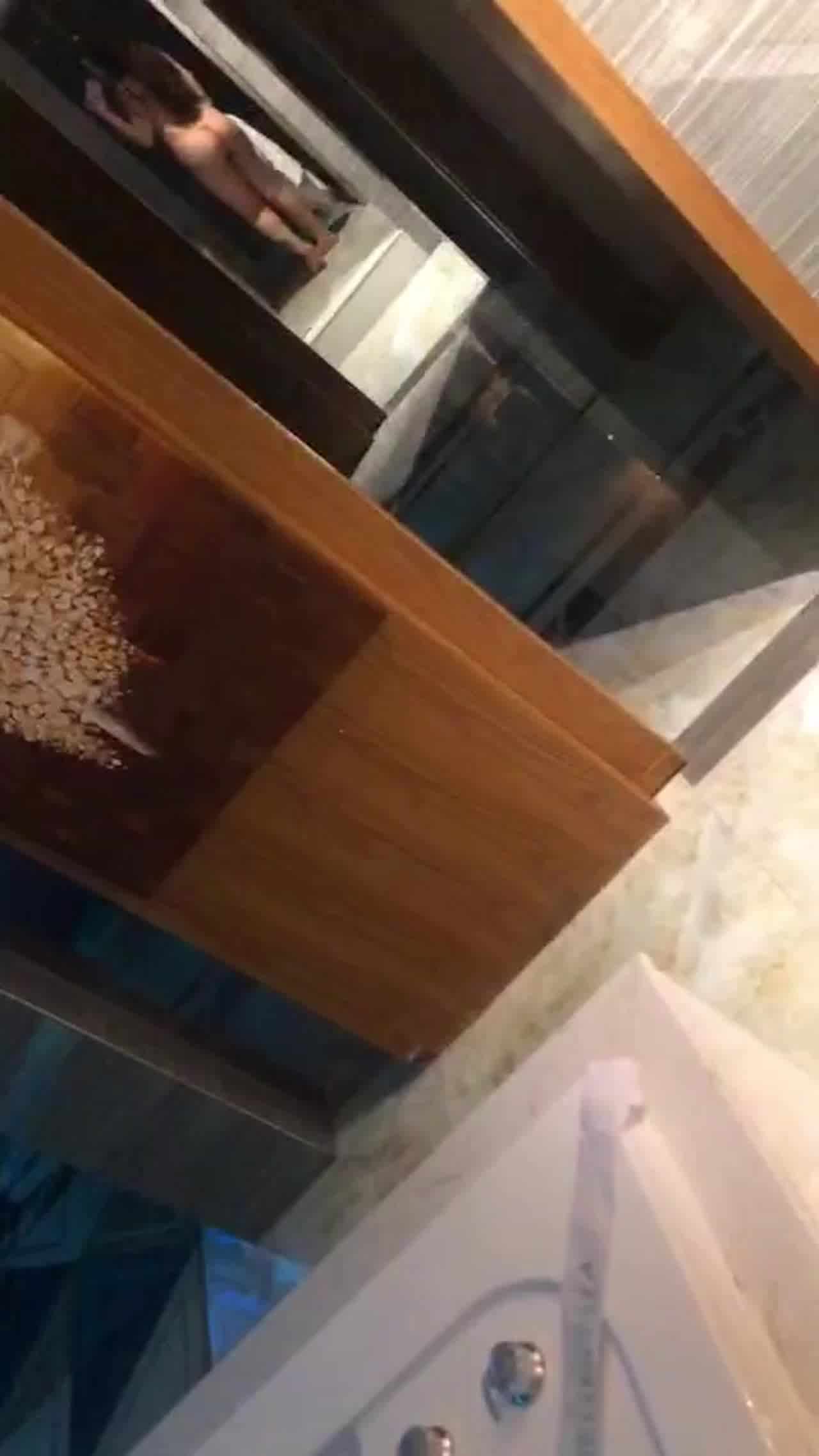  微胖小巨乳 的剧照4