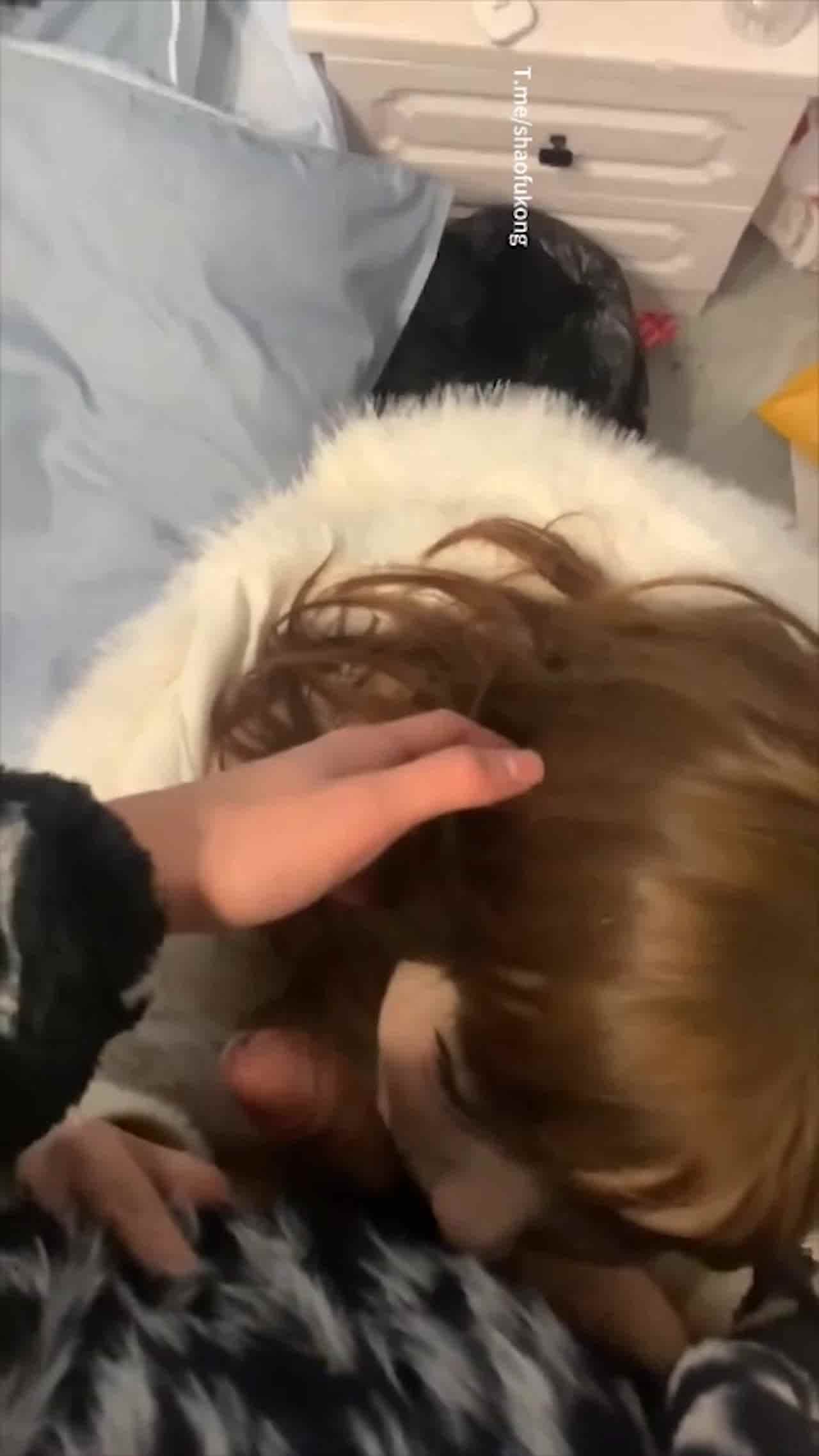  颜射小母狗是我最大的福气 的剧照6