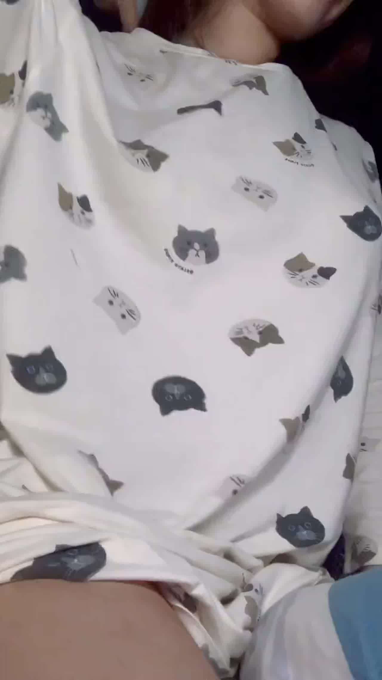  灯光裸体变装 的剧照2