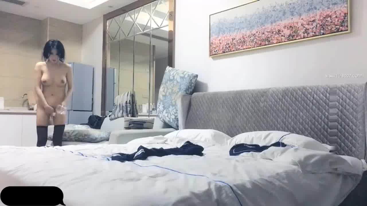  JK妹子进来就叙旧昨天没把太子哥弄射很惭愧，今天要好好表现。估计也是昨天聊的挺好，太子哥搞了半天还是 的剧照2