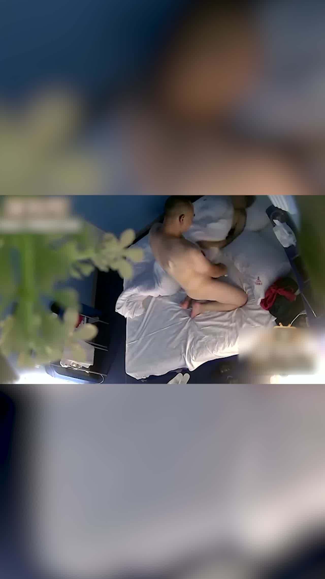  门事件 南京教育局局长胡松 睡了多名女校长女学生不够还指派陪千名女学生与官员陪酒陪睡来巩固自己的仕途 的剧照6