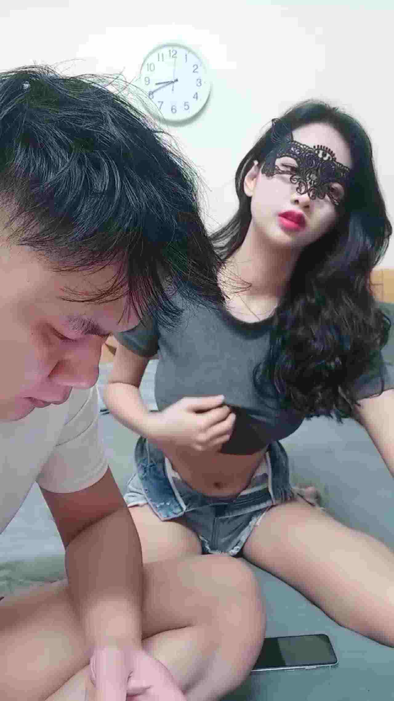  七彩女神『小迷妹』连操好几炮这期超爽 的剧照6