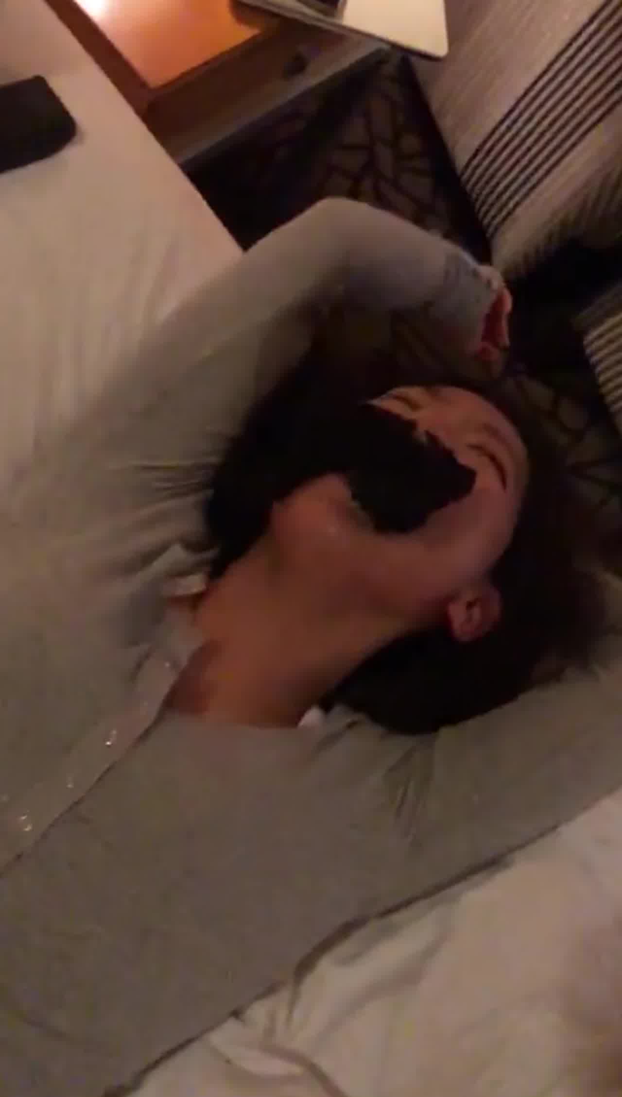  母狗啪啪流出 的剧照3