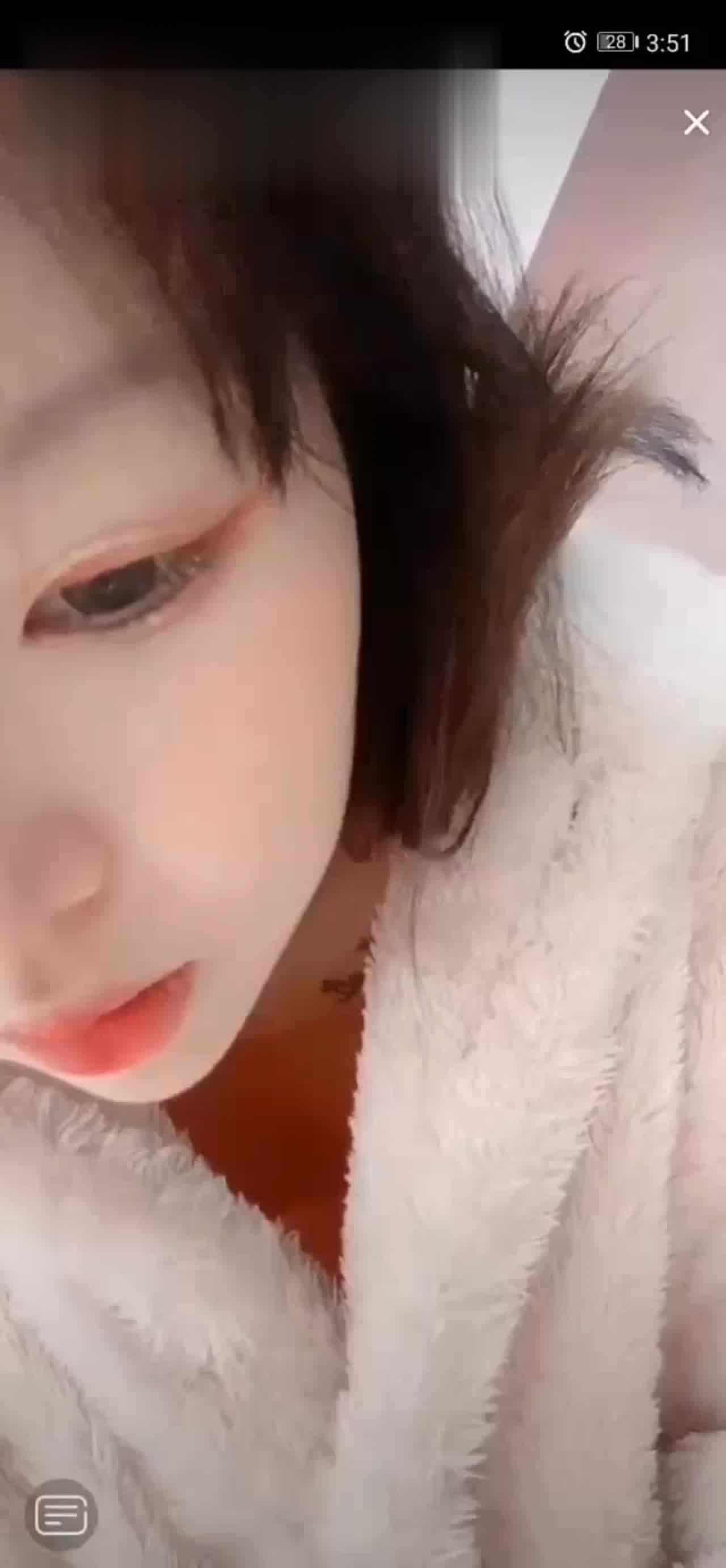  抖音走光系列-粉嫩乳头 的剧照8