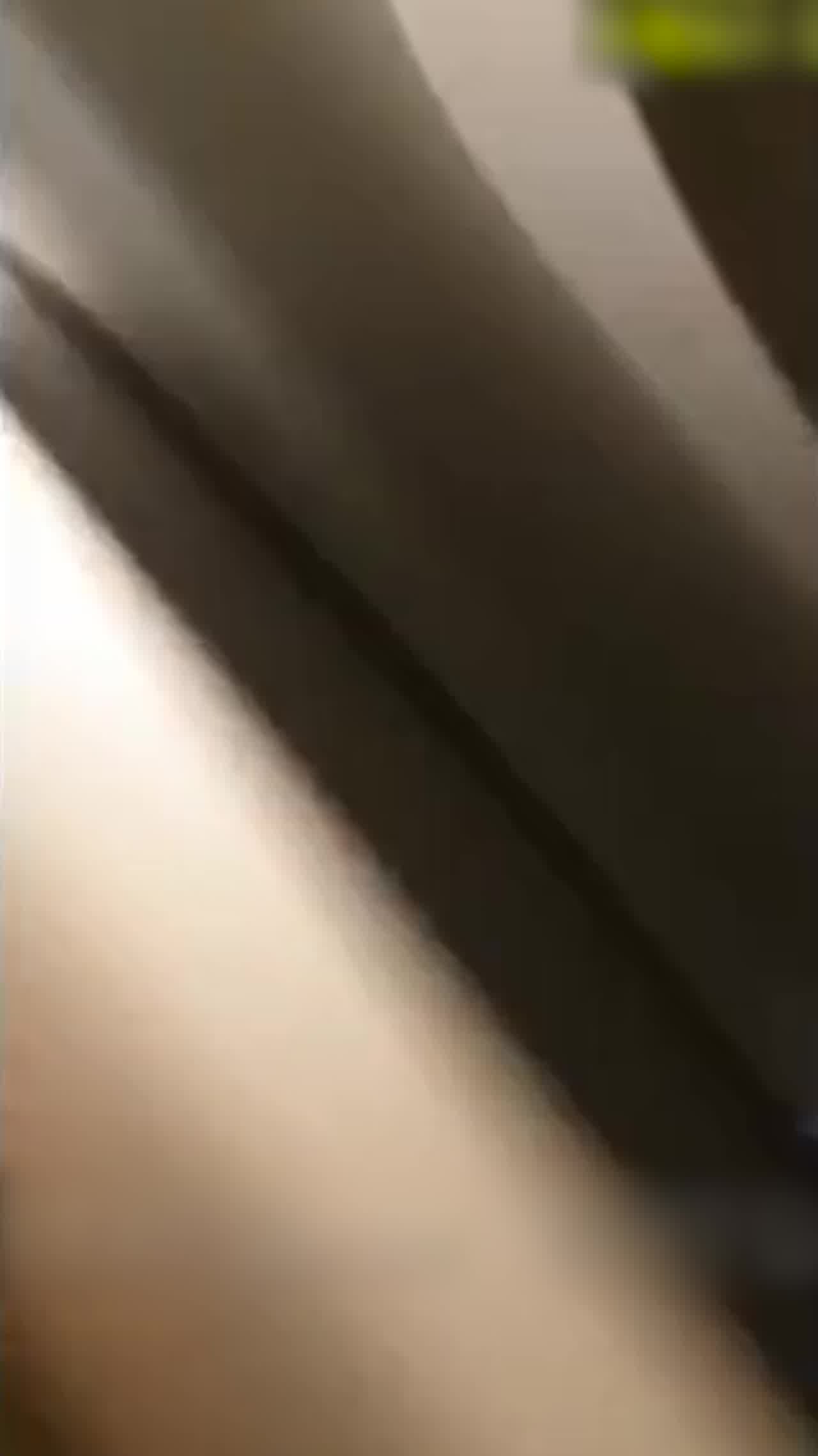  门事件 高质量美女保险员为保单与客户车震 的剧照1