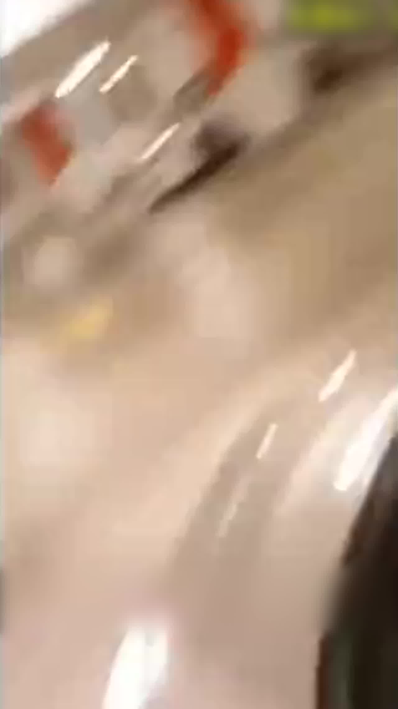  门事件 高质量美女保险员为保单与客户车震 的剧照8